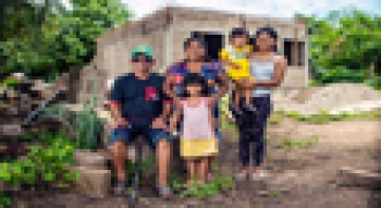 Grupo Techint en México y Fideicomiso Proviváh construyen más de 190 casas y rehabilitan 2 escuelas públicas en apoyo a familias afectadas por los sismos ocurridos en septiembre de 2017 en dos de los municipios más afectados en el Itsmo de Tehuantepec, Oaxaca. Grupo Techint en México y Fideicomiso Proviváh construyen más de 190 viviendas en apoyo de familias de Oaxaca afectadas por los sismos de 2017